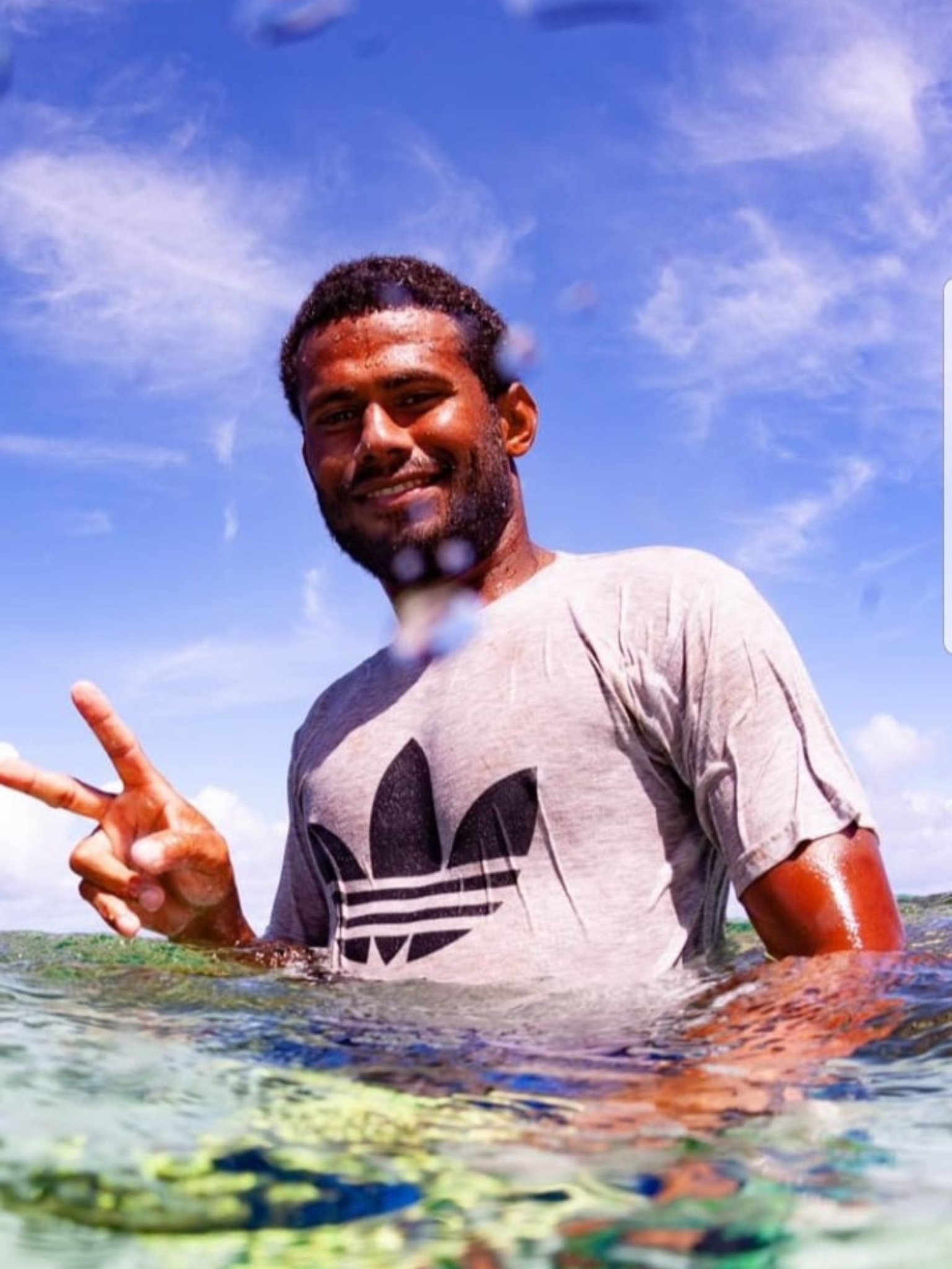 coral reef tour guide fiji